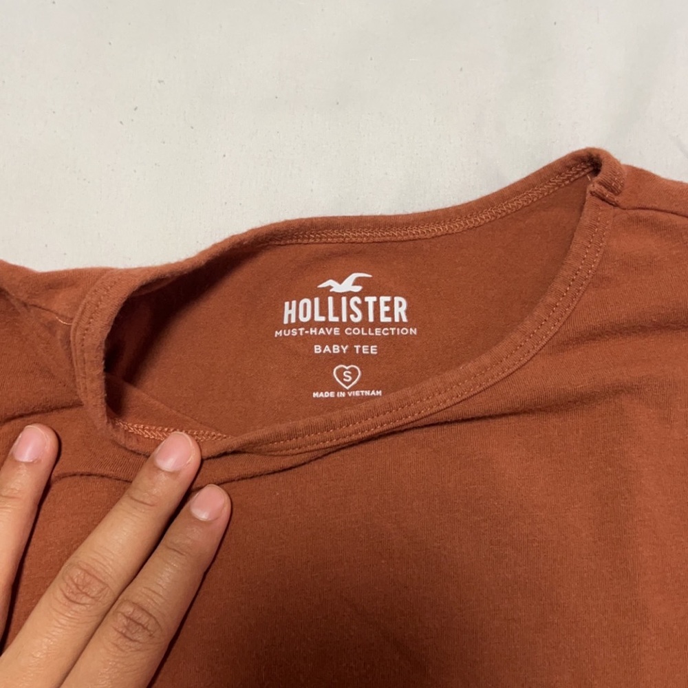 HOLLISTER TOP - Picture 3 of 4
